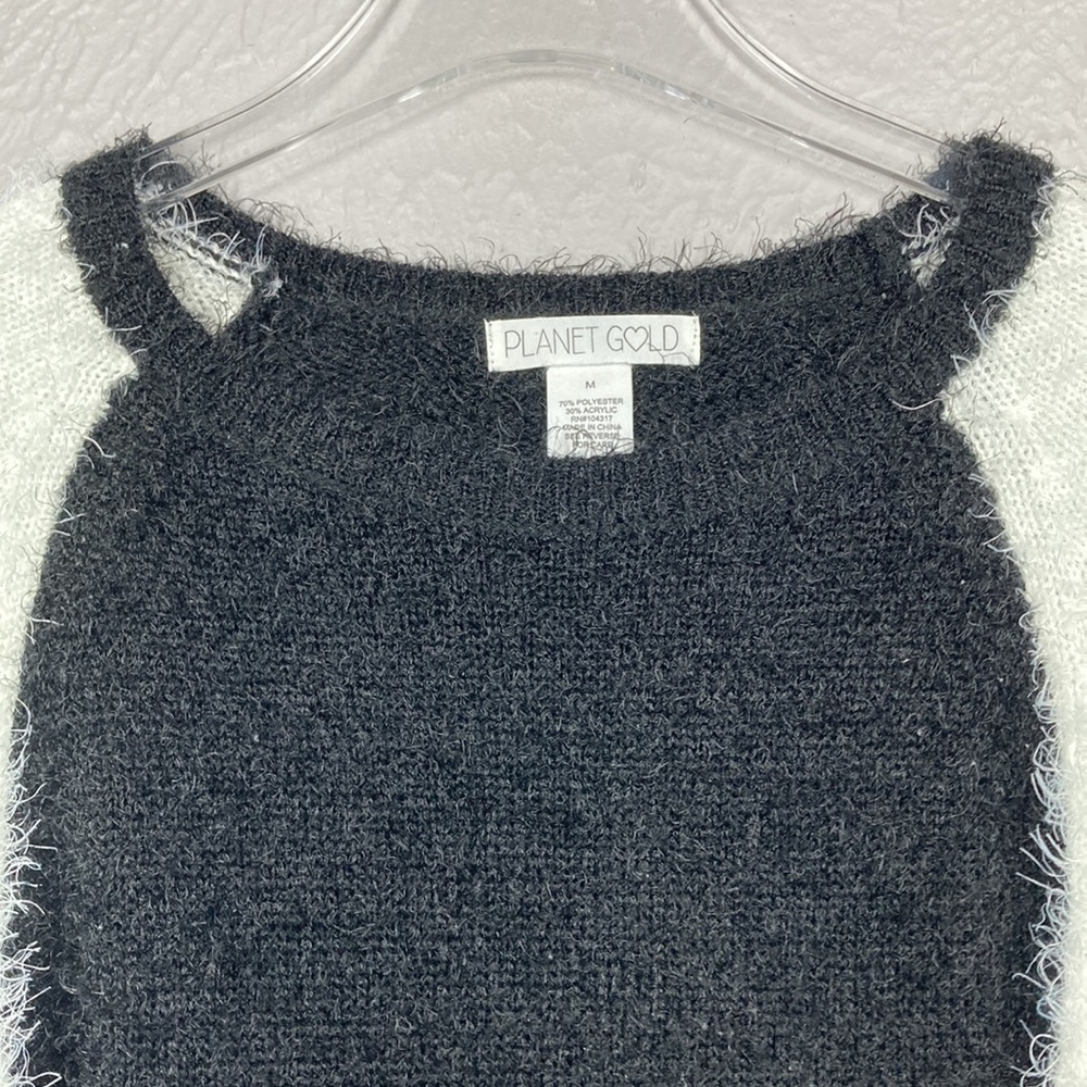 Planet Gold Black & White Long Sleeve Crop Fuzzy Sweater Women's Size Me… - Picture 4 of 6